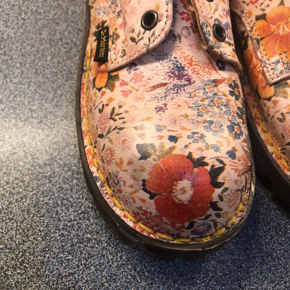 Vintage floral dr marten loafers. - Picture 3 of 13